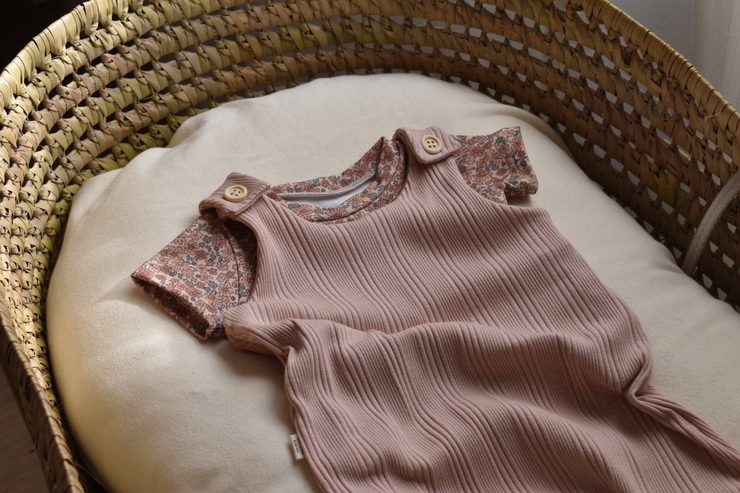 Peto Harem con camiseta ROSA