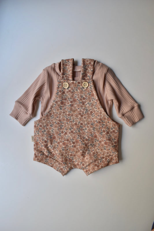 Peto corto con camiseta FLORES