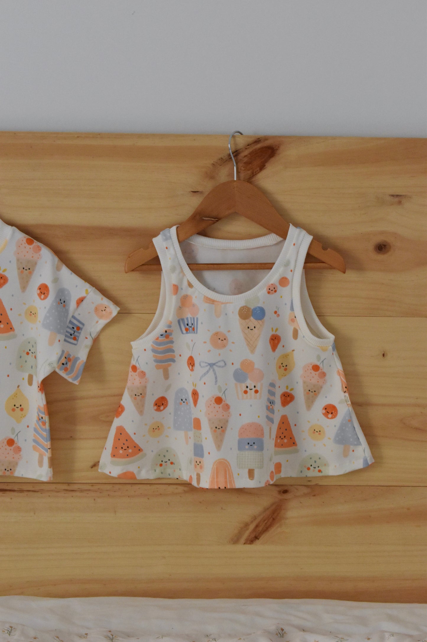 Camiseta tirantes HELADOS