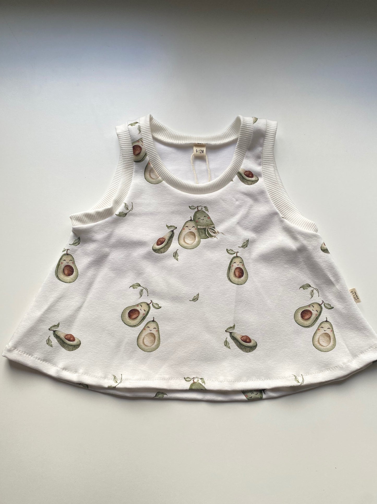 Camiseta tirantes AGUACATES