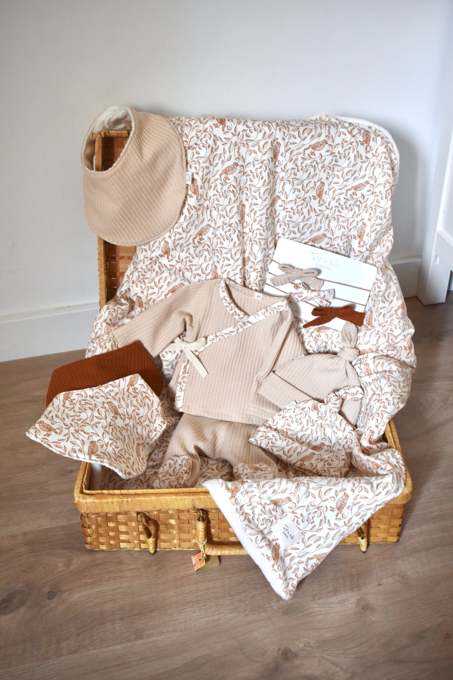 Conjunto newborn LIGHT BEIGE