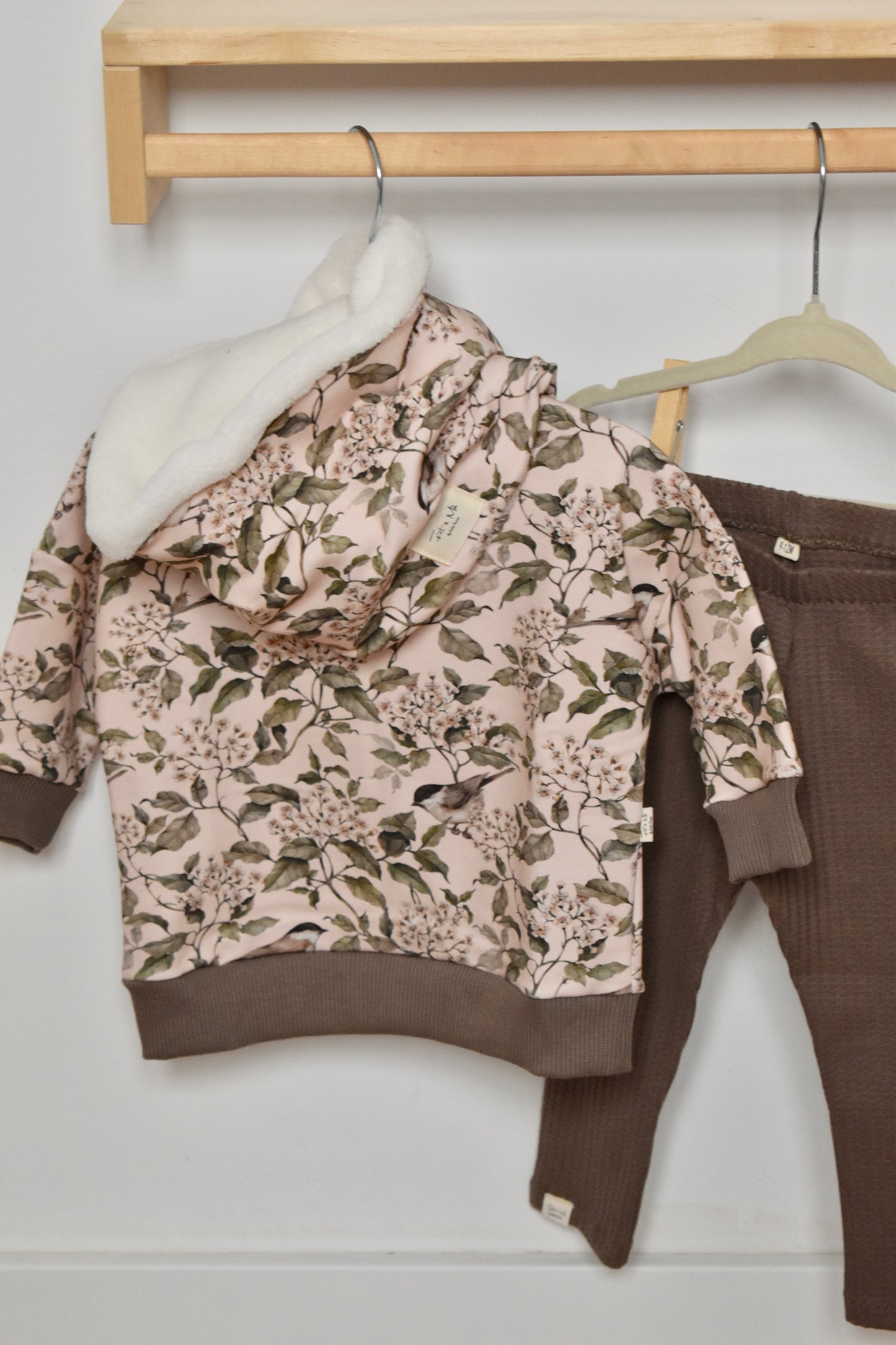 Cuello TWEET & BLOOM