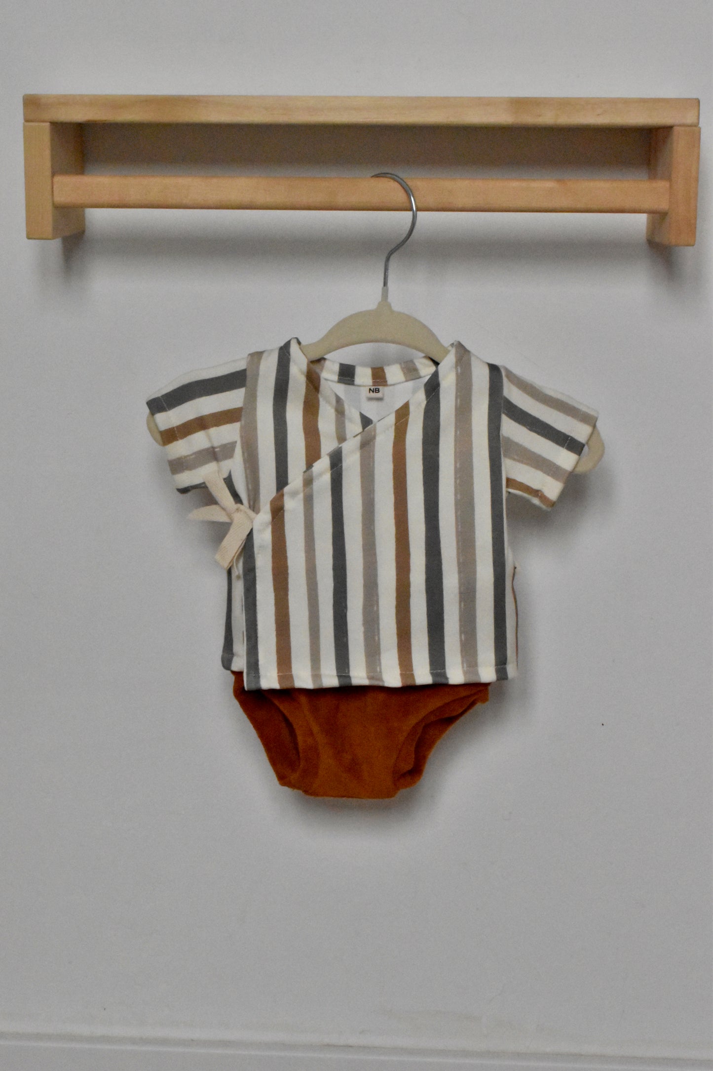 Conjunto newborn verano STRIPES MULTI